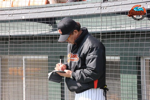 꼼꼼히 기록하는 김시진 감독